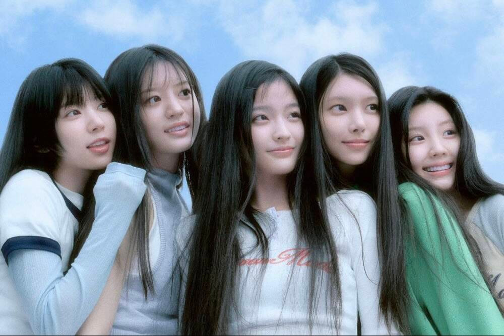 Sở hữu sản phẩm âm nhạc đầu tay mang nhiều thành tích đáng nể, ILLIT nghiễm nhiên trở thành cái tên sáng giá cho danh hiệu "Tân binh của năm" tại các lễ trao giải âm nhạc. Sở hữu sản phẩm âm nhạc đầu tay mang nhiều thành tích đáng nể, ILLIT nghiễm nhiên trở thành cái tên sáng giá cho danh hiệu "Tân binh của năm" tại các lễ trao giải âm nhạc.