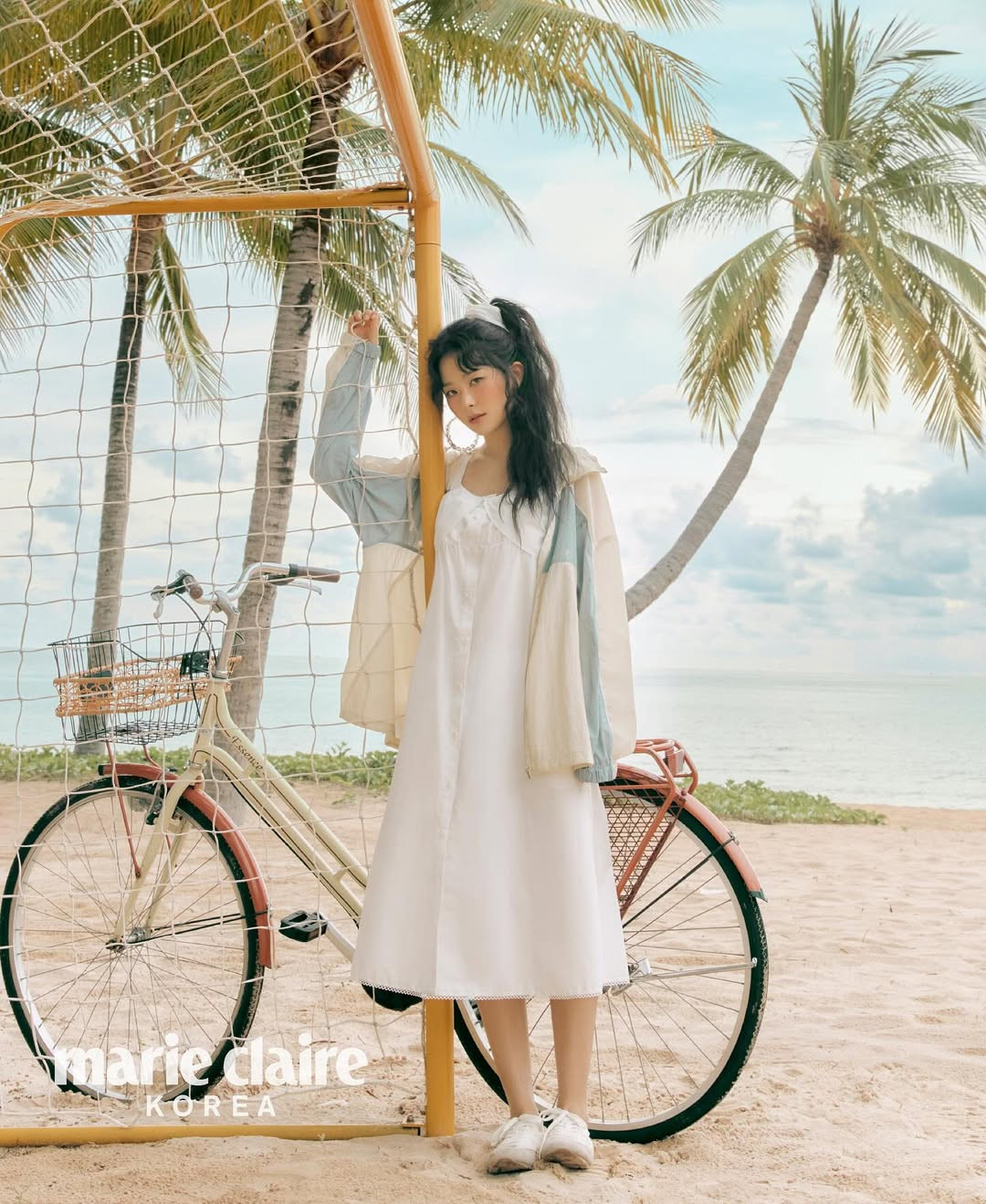 Shoot hình của Seulgi được xuất bản trong tạp chí Marie Claire Korea tháng 6/2025. Shoot hình của Seulgi được xuất bản trong tạp chí Marie Claire Korea tháng 6/2025.