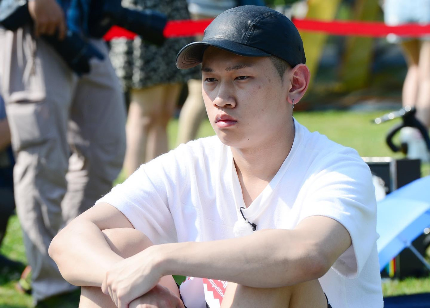 Khuôn mặt “an tĩnh” của Crush khiến khán giả một phen cười “xỉu lên xỉu xuống”. Khuôn mặt “an tĩnh” của Crush khiến khán giả một phen cười “xỉu lên xỉu xuống”.