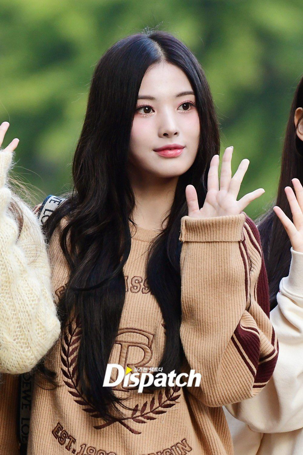 Mạng xã hội ngay lập tức bùng nổ bởi tin tức bất ngờ của Jinni.