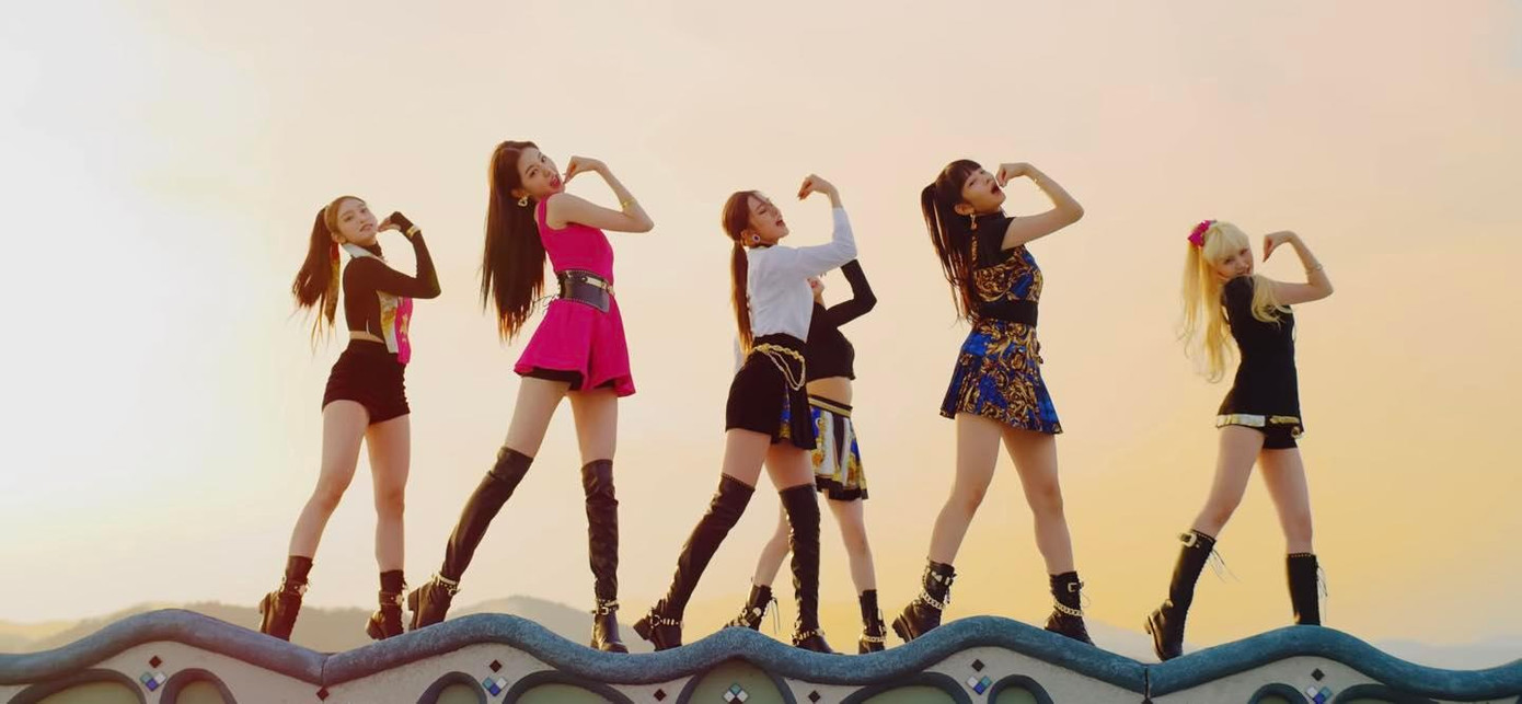 Đội hình "toàn chân" của IVE cũng khiến khán giả trầm trồ. IVE đã tạo dấu ấn trên bản đồ K-Pop khi là nhóm nhạc nữ có chiều cao trung bình thuộc hàng "top". Đội hình "toàn chân" của IVE cũng khiến khán giả trầm trồ. IVE đã tạo dấu ấn trên bản đồ K-Pop khi là nhóm nhạc nữ có chiều cao trung bình thuộc hàng "top".