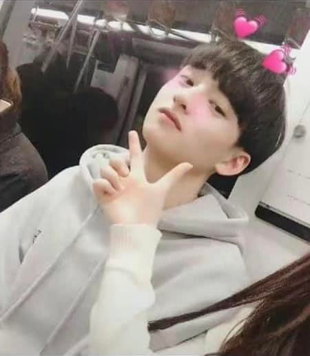 Những hình ảnh với độ phân giải thấp nhưng visual "chất lượng cao" của Dong Hwi mà cư dân mạng đã kỳ công tìm kiếm khắp cõi mạng. Những hình ảnh với độ phân giải thấp nhưng visual "chất lượng cao" của Dong Hwi mà cư dân mạng đã kỳ công tìm kiếm khắp cõi mạng.