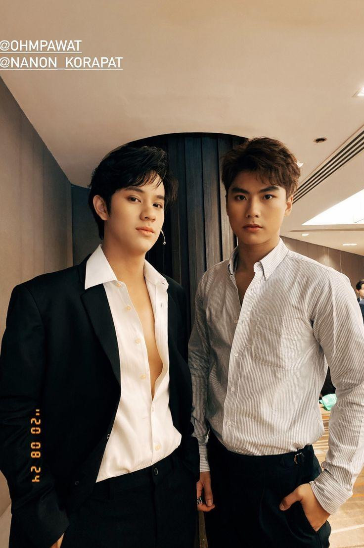 Cuộc "tổng tấn công visual" của bộ đôi mỗi khi xuất hiện cùng nhau. Cuộc "tổng tấn công visual" của bộ đôi mỗi khi xuất hiện cùng nhau.