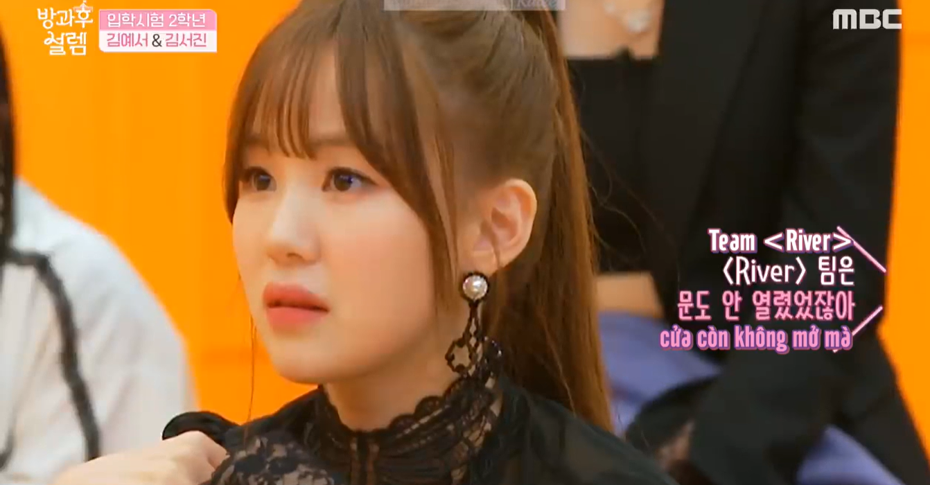 Các thí sinh so sánh hai đội Nonstop và River khi Seo Jin và Ye Seo thuận lợi bước qua vòng 1 chỉ vì "dễ thương". - Nguồn: Thur Team Các thí sinh so sánh hai đội Nonstop và River khi Seo Jin và Ye Seo thuận lợi bước qua vòng 1 chỉ vì "dễ thương". - Nguồn: Thur Team