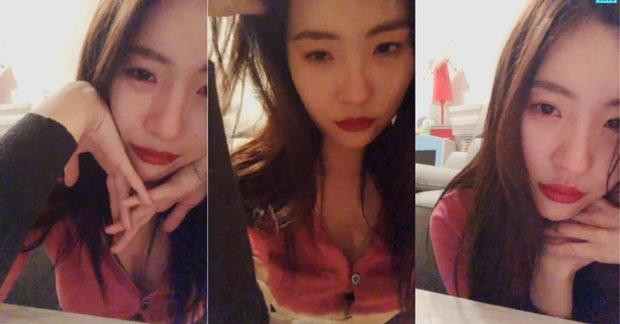 Sunmi từng được chẩn đoán mắc chứng rối loạn nhân cách ranh giới - một chứng bệnh rối loạn cảm xúc. Cô từng khiến người hâm mộ lo lắng khi vừa livestream vừa khóc nức nở. Sunmi từng được chẩn đoán mắc chứng rối loạn nhân cách ranh giới - một chứng bệnh rối loạn cảm xúc. Cô từng khiến người hâm mộ lo lắng khi vừa livestream vừa khóc nức nở.