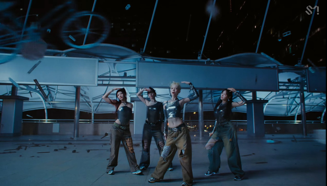 Vũ đạo mạnh mẽ là yếu tố không thể thiếu trong các MV của aespa.