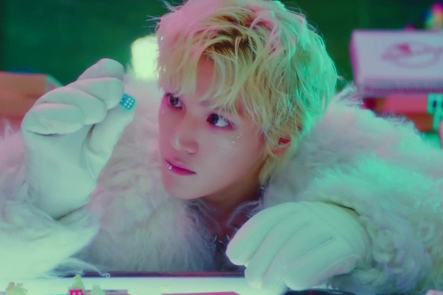 Taeyong có những phân đoạn xứng danh &quot;nam thần siêu thực&quot; nhà NCT với visual như bước ra từ những bộ phim hoạt hình 3D.
