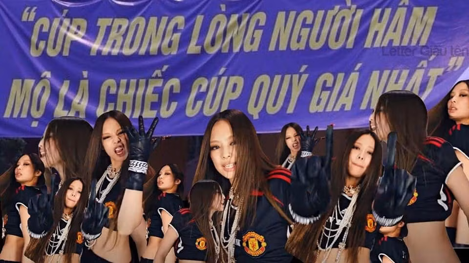 Thậm chí cộng đồng mạng còn lấy ảnh Jennie để "chế" lại một cách hài hước như thể cô nàng là một người hâm mộ Manchester United "chính hiệu".