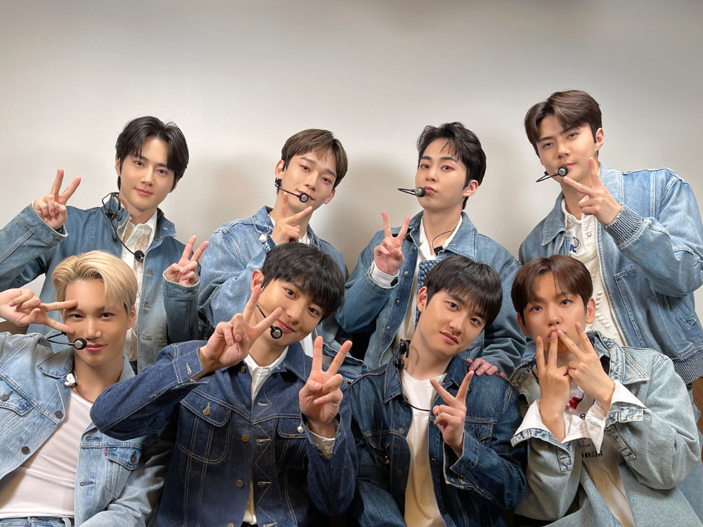 Người hâm mộ tin rằng quyết định của Chen luôn nhận được sự ủng hộ từ các thành viên khác của EXO. Người hâm mộ tin rằng quyết định của Chen luôn nhận được sự ủng hộ từ các thành viên khác của EXO.