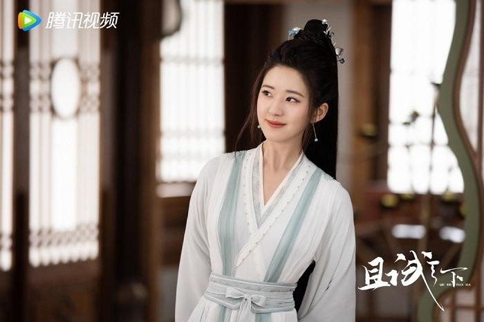 Lợi nhuận của Triệu Lộ Tư ở mức dẫn đầu với phí quảng cáo khoảng 800 nghìn NDT (hơn 2 tỷ 600 triệu VNĐ). Lợi nhuận của Triệu Lộ Tư ở mức dẫn đầu với phí quảng cáo khoảng 800 nghìn NDT (hơn 2 tỷ 600 triệu VNĐ).