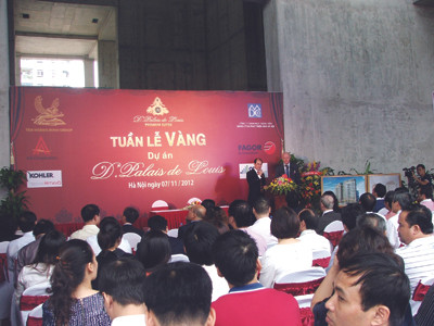 Đông đảo khách hàng và đối tác có mặt tại tuần lễ vàng. Ảnh: Minh Tuấn. Đông đảo khách hàng và đối tác có mặt tại tuần lễ vàng. Ảnh: Minh Tuấn