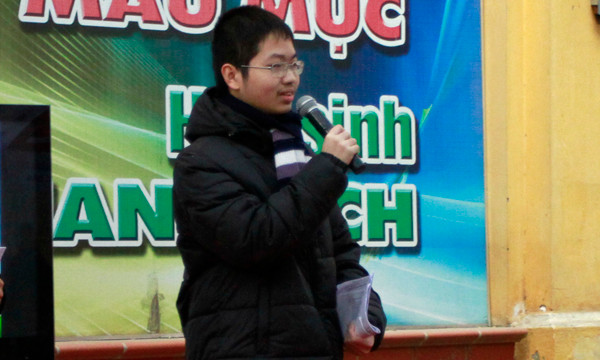 Trên sân khấu, Hải Đăng cho rằng, trước tiên các bạn học sinh cần làm đầy đủ bài tập trong sách giáo khoa, sách nâng cao... ; phải có tính cẩn thận