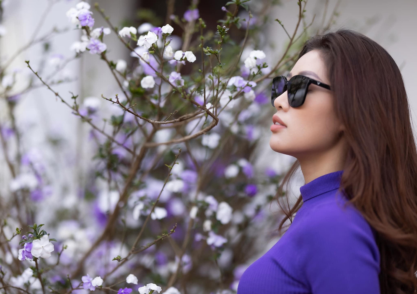 Hoa hậu Hoàn vũ Việt Nam 2019 diện trang phục kín đáo nhưng vẫn sành điệu, thanh lịch.