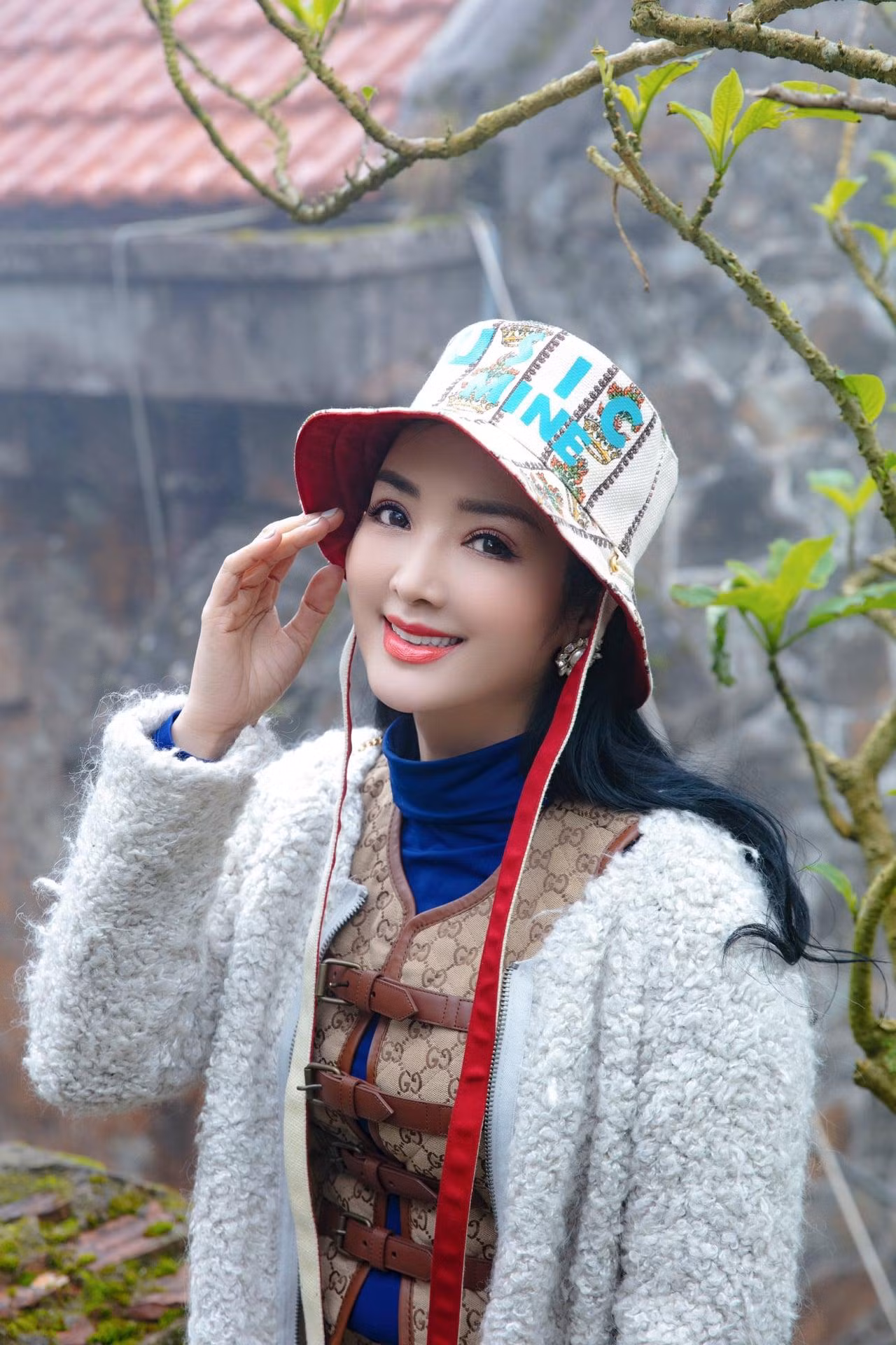 Hoa hậu Giáng My khoe nhan sắc trẻ trung, xinh đẹp khi đi du xuân dịp đầu năm.