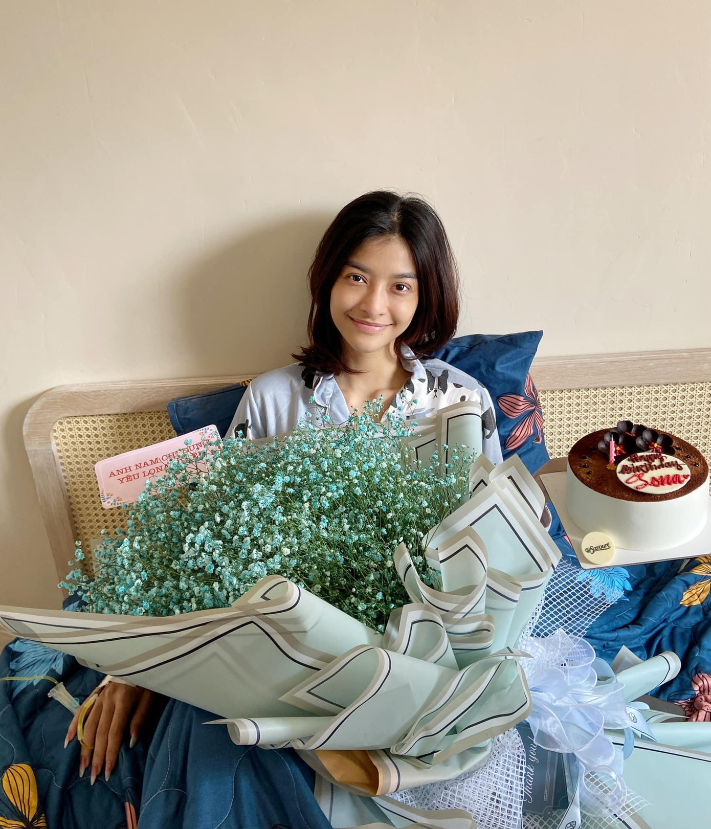 Á hậu Kiều Loan phải nhập viện vì kiệt sức lo cho MV đầu tay.