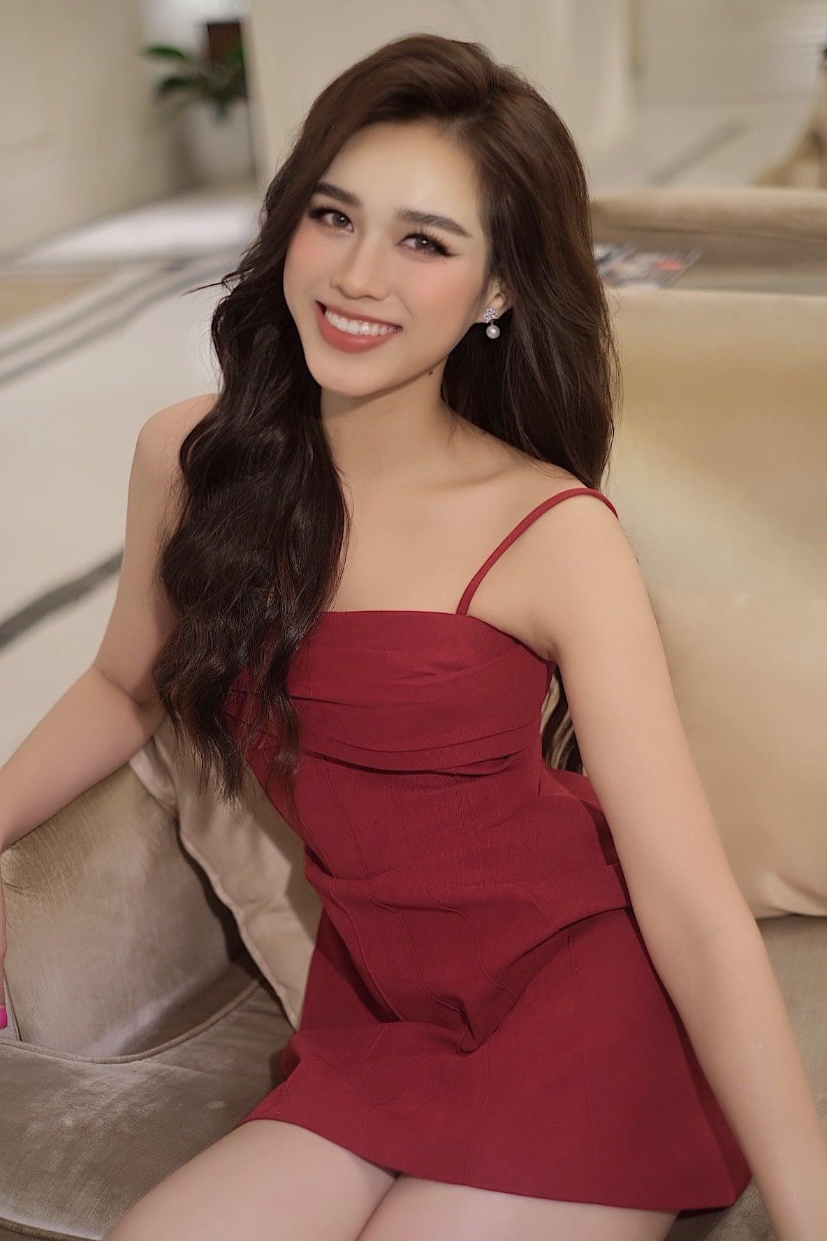 Loạt ảnh mới với nhan sắc 'thăng hạng' của Đỗ Thị Hà.