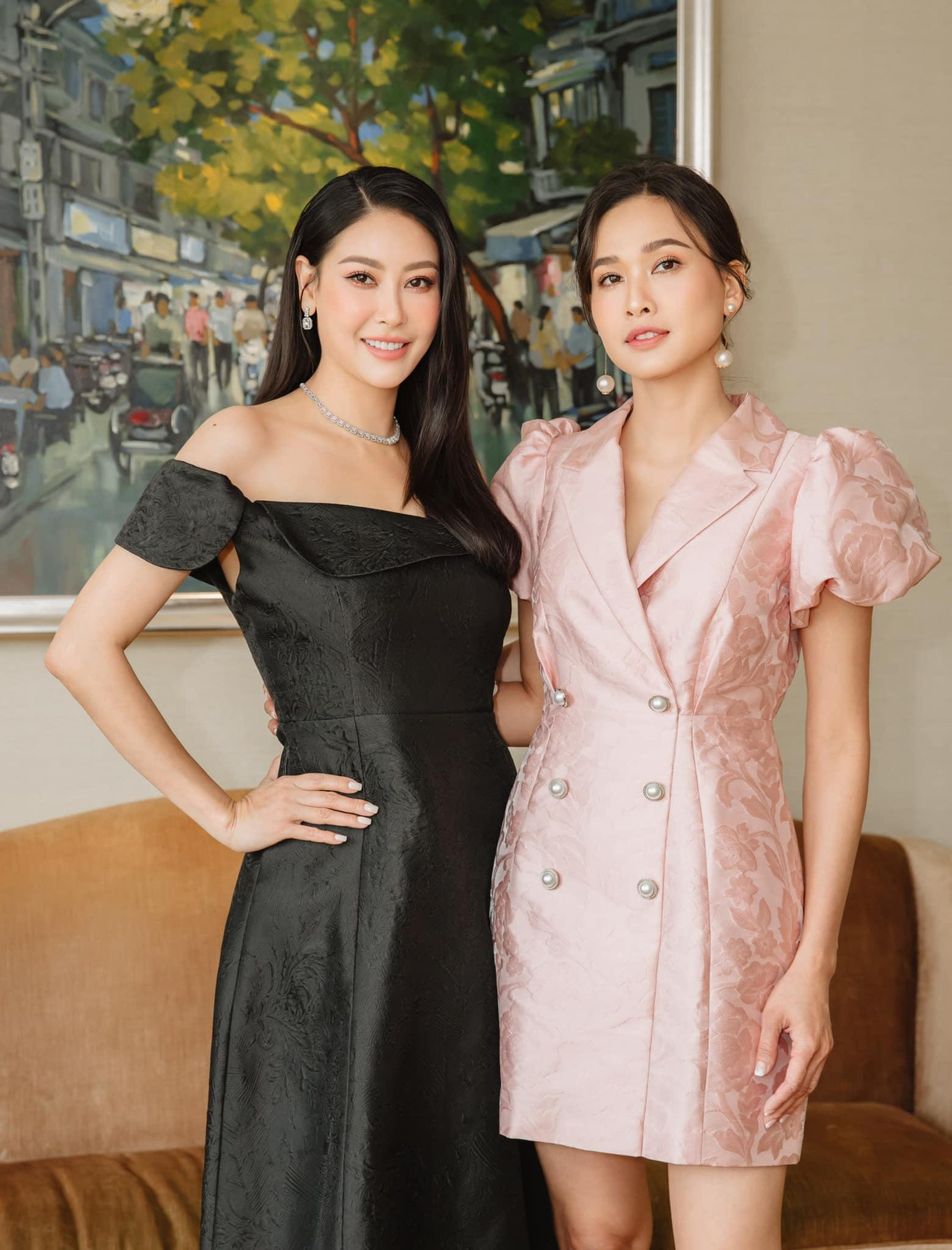 Hà Kiều Anh hội ngộ người em thân thiết - Hoa hậu Dương Mỹ Linh. Hà Kiều Anh hội ngộ người em thân thiết - Hoa hậu Dương Mỹ Linh.