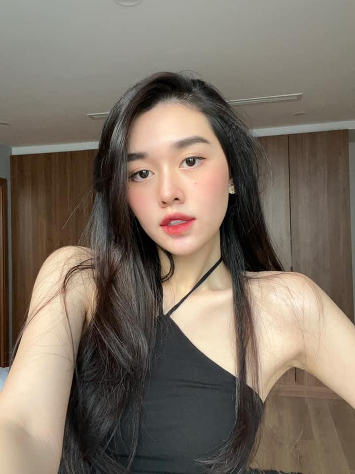 Người đẹp nhanh chóng lấy lại vóc dáng xinh đẹp sau khi sinh con đầu lòng.