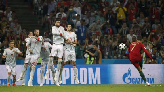  '50 sắc thái' của Maradona là điểm nhấn vòng bảng World Cup ảnh 6