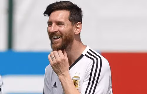 Ronaldo đá hỏng phạt đền, Bồ Đào Nha rơi ngôi đầu bảng ảnh 2 Ronaldo đá hỏng phạt đền, Bồ Đào Nha rơi ngôi đầu bảng ảnh 2