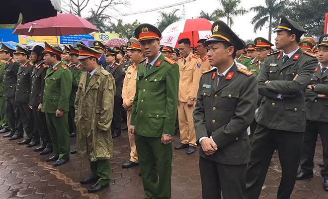 Nam Định phân luồng từ xa, bố trí hơn 2.000 công an bảo vệ lễ khai ấn ảnh 2