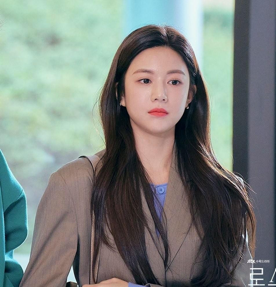 4. Go Youn Jung (SN 1996) mới gia nhập làng phim Hàn vào năm 2019. Các phim có sự góp mặt của cô gồm “He Is Psychometric”, “The School Nurse Files” và “Sweet Home”. 4. Go Youn Jung (SN 1996) mới gia nhập làng phim Hàn vào năm 2019. Các phim có sự góp mặt của cô gồm “He Is Psychometric”, “The School Nurse Files” và “Sweet Home”.