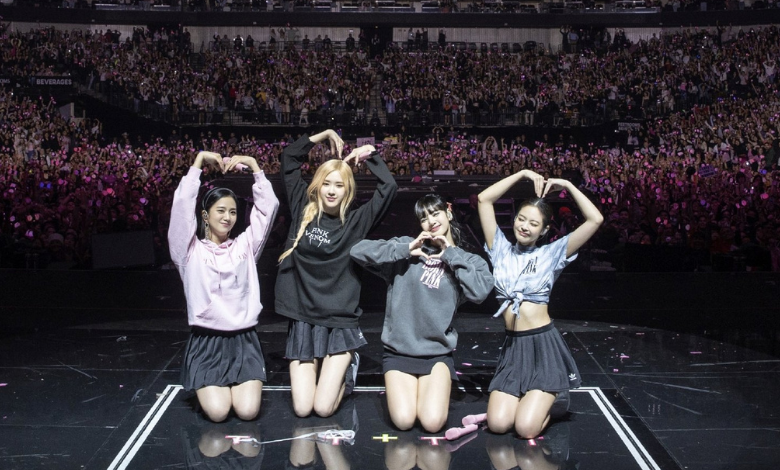 Trong tour diễn vòng quanh thế giới, BlackPink thường di chuyển bằng phi cơ.