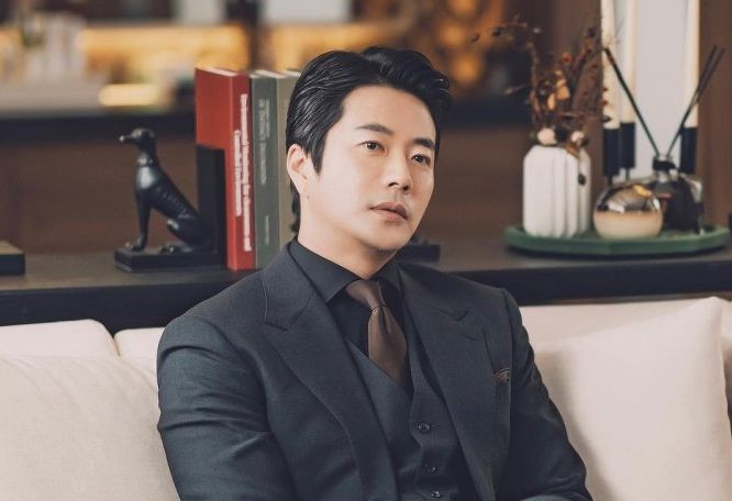 Kwon Sang Woo bị phạt 1 tỷ won vì nghi trốn thuế.