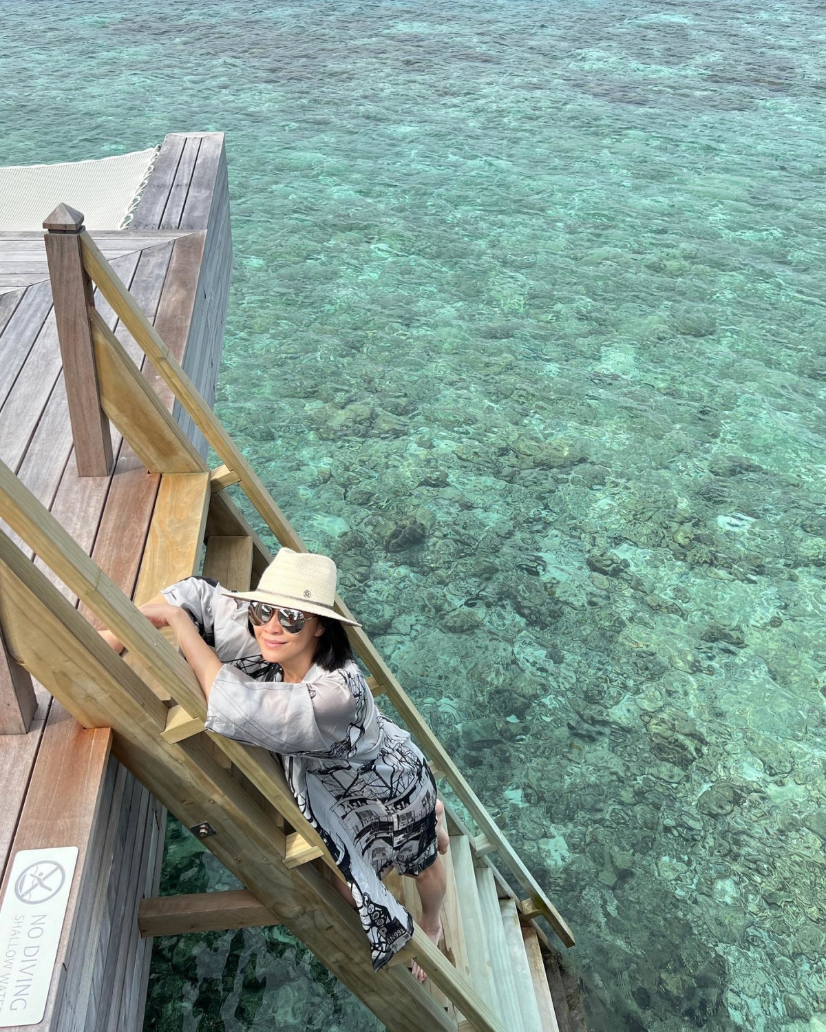 Vóc dáng gợi cảm ở tuổi 58 của Lưu Gia Linh.