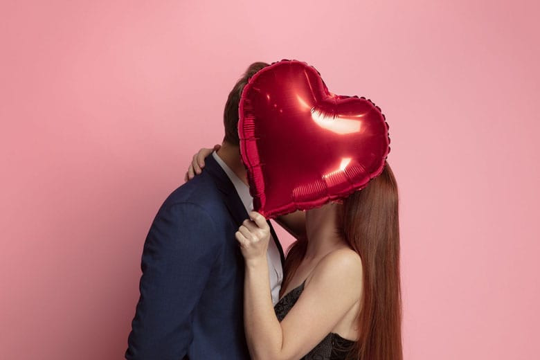 Valentine Đỏ là ngày để nữ giới thể hiện tình cảm.