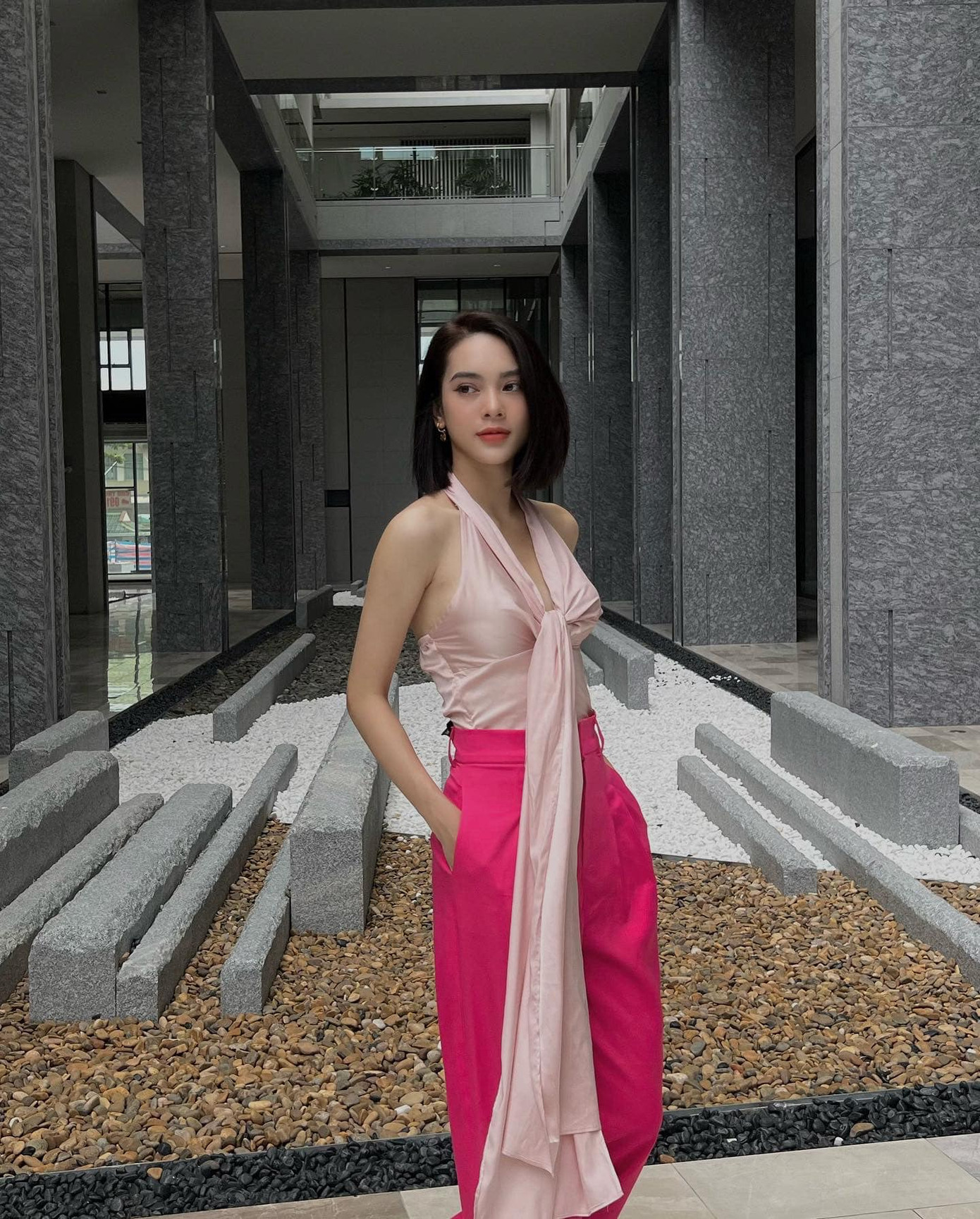 Quỳnh Lương làm mẹ đơn thân từ năm 19 tuổi. Quỳnh Lương làm mẹ đơn thân từ năm 19 tuổi.