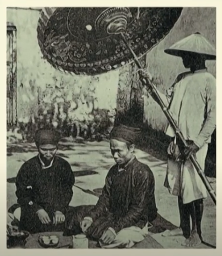 Trà xuất hiện tại nước ta từ 4000 năm trước, vào thời các vua Hùng.