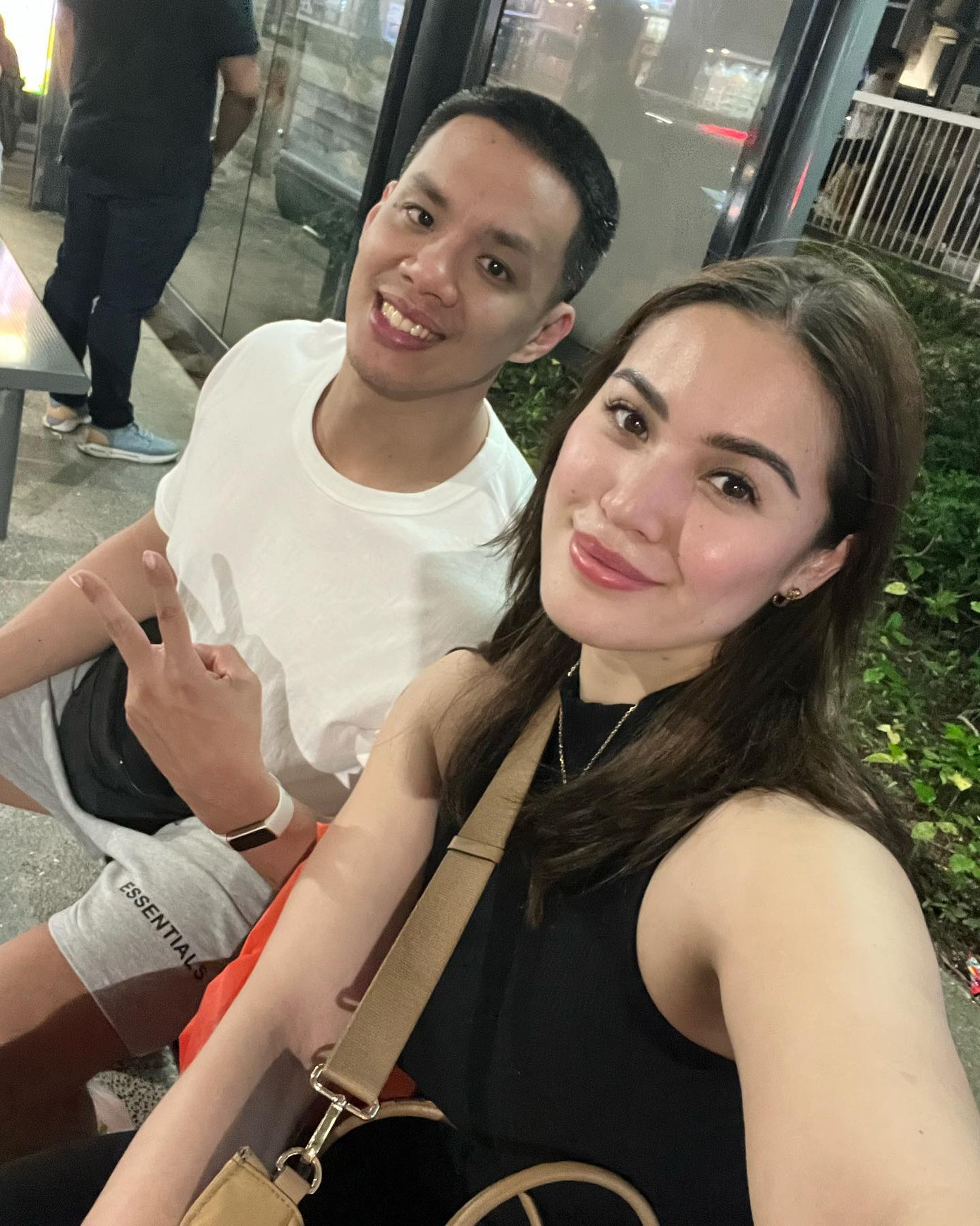 Ngoài công việc là một vận động viên, Gumabao là MC, người mẫu thời trang cho nhiều nhãn hàng. Trên trang cá nhân, Gumabao thường xuyên cập nhật hình ảnh về cuộc sống đời thường. Nửa kia của cô là huấn luyện viên thể hình. Cả hai không ngần ngại dành cho nhau những cử chỉ tình cảm và lời nói có cánh trên mạng xã hội. Ngoài công việc là một vận động viên, Gumabao là MC, người mẫu thời trang cho nhiều nhãn hàng. Trên trang cá nhân, Gumabao thường xuyên cập nhật hình ảnh về cuộc sống đời thường. Nửa kia của cô là huấn luyện viên thể hình. Cả hai không ngần ngại dành cho nhau những cử chỉ tình cảm và lời nói có cánh trên mạng xã hội.