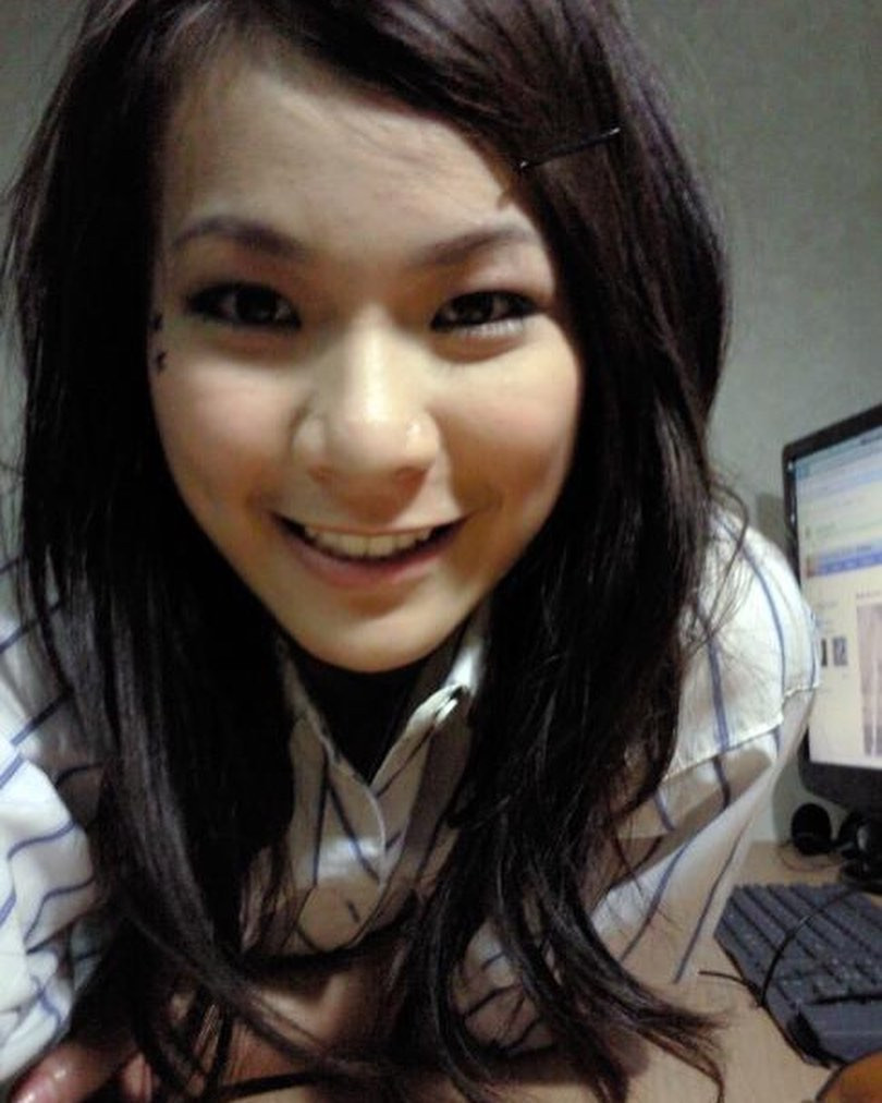 Trên trang cá nhân, Junji Junpitakchai đăng tải loạt ảnh trước khi thẩm mỹ. Đây không phải lần đầu nữ diễn viên thoải mái công khai hình cũ. So với hiện tại, ngày trước, nhan sắc Junpitakchai không nổi bật. Tuy nhiên, cô được nhiều người khen ngợi là cô gái thẳng thắn, sống thật, không rũ bỏ quá khứ.