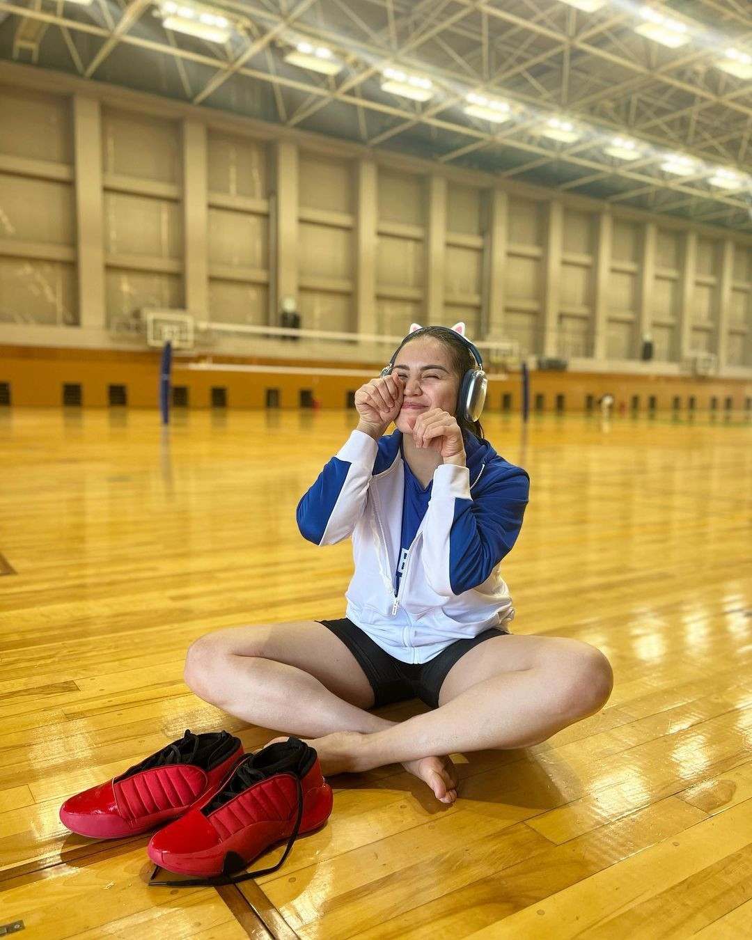 Gumabao được biết đến là Hoa hậu Hoàn cầu Philippines 2018. Cô được đánh giá là một trong những tay bóng nổi bật của đội tuyển quốc gia Philippines. Ở SEA Games 32 lần này, đội tuyển bóng chuyền nữ Phillippines đặt mục tiêu giành ngôi vị cao nhất sau hai lần liên tiếp chỉ xếp hạng 4. Trước khi lên đường sang Phnôm Pênh, Gumabao cùng đồng đội có mặt ở Nhật Bản để tập luyện. Gumabao được biết đến là Hoa hậu Hoàn cầu Philippines 2018. Cô được đánh giá là một trong những tay bóng nổi bật của đội tuyển quốc gia Philippines. Ở SEA Games 32 lần này, đội tuyển bóng chuyền nữ Phillippines đặt mục tiêu giành ngôi vị cao nhất sau hai lần liên tiếp chỉ xếp hạng 4. Trước khi lên đường sang Phnôm Pênh, Gumabao cùng đồng đội có mặt ở Nhật Bản để tập luyện.