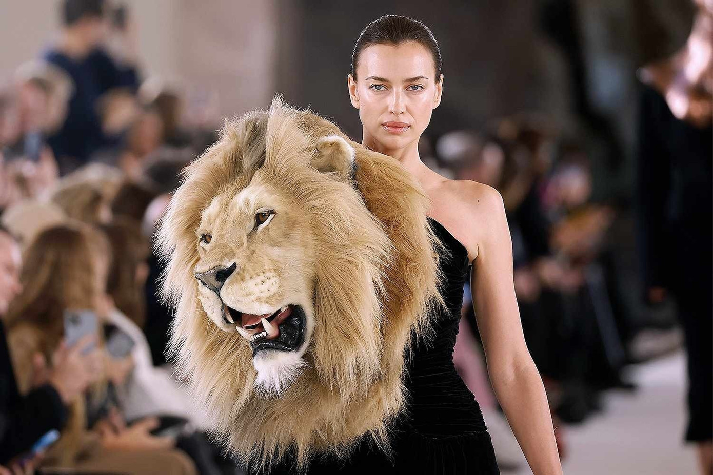 Irina Shayk là người mẫu nổi tiếng thế giới. Irina Shayk là người mẫu nổi tiếng thế giới.