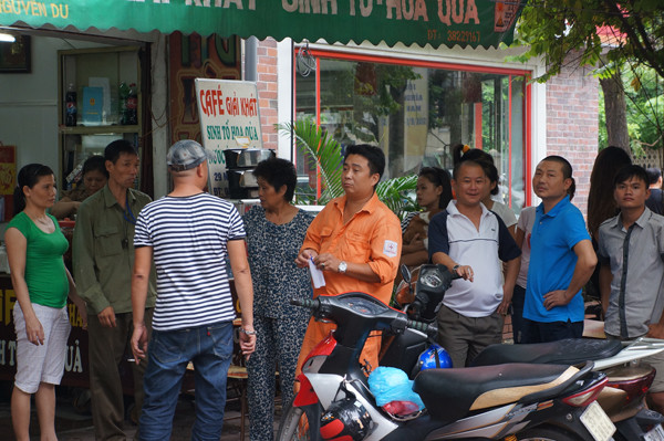 Nhân viên ngành điện đã kịp thời cắt nguồn điện của căn nhà, nơi xảy ra đám cháy