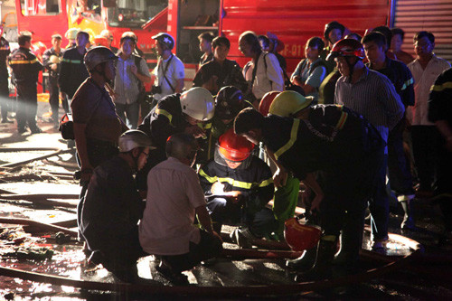 Lực lượng PCCC lập phương án tìm thi thể nạn nhân