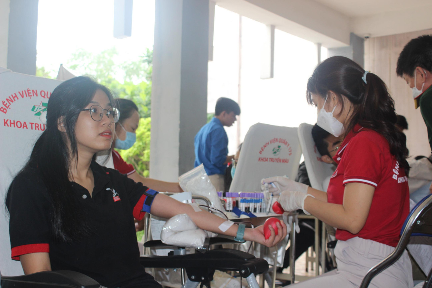 Kết thúc chương trình, Ban Tổ chức chương trình đã thu về hơn 300 đơn vị máu. Ngày hội Hiến máu tình nguyện “Chủ nhật Đỏ” lần thứ XIV, năm 2022, lần đầu tiên được khởi động tại Khu Đô thị ĐHQG TPHCM, do Đoàn Trường ĐH Công nghệ Thông tin (ĐHQG TP.HCM) phối hợp Báo Tiền Phong, Bệnh viện Quân Y 175 tổ chức với sự đồng hành của Công ty TNHH SX-TM-DV Qui Phúc. Đây là hoạt động thiết thực có ý nghĩa của Tuổi trẻ trường ĐH Công nghệ Thông tin và được tổ chức trong không khí trường chào đón năm học mới 2022 – 2023. Hoạt động còn chào mừng thành công Đại hội Đoàn TNCS Hồ Chí Minh Trường ĐH Công nghệ Thông tin lần thứ VII, nhiệm kỳ 2022 - 2024 và hướng đến Đại hội Đoàn TNCS Hồ Chí Minh TP Hồ Chí Minh lần thứ XI và Đại hội Đoàn toàn quốc lần thứ XII, nhiệm kỳ 2022 – 2027.