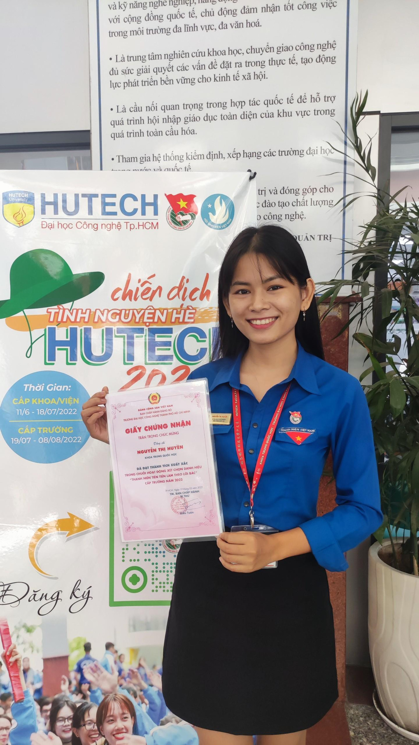 Huyền tích cực tham gia các hoạt động Đoàn - Hội của trường ĐH Công nghệ TP. HCM.