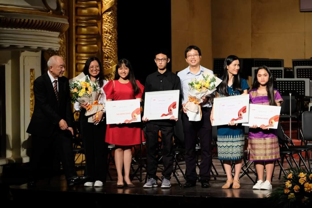 Nhóm dự án nhận giải Nhì tại Hà Nội trong những dự án được Acecook Việt Nam tổ chức nhằm hỗ trợ hiện thực hoá các dự án âm nhạc cộng đồng.