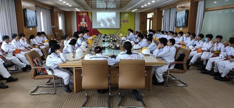 Sinh viên trường ĐH Dầu khí Việt Nam có cơ hội được cọ sát với nhiều chuyên gia trong nước và quốc tế.