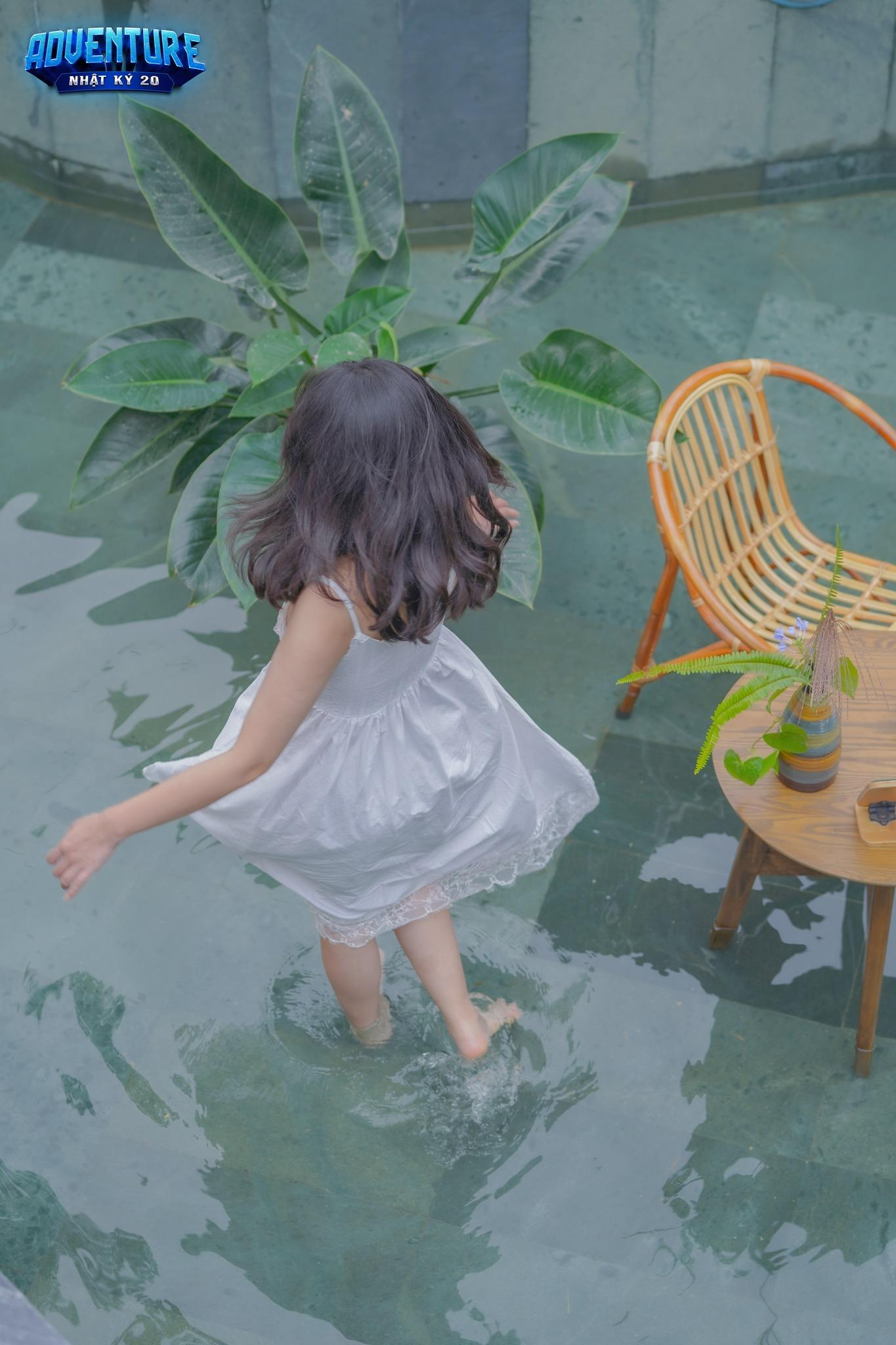 Trong thoáng chốc yên bình, bạn có bao giờ tự hỏi, phải chăng bản thân đang sống quá an toàn? Tuy nhiên, sự thoải mái là con dao hai lưỡi. Những người mắc kẹt trong vùng thoải mái ấy sẽ không hình thành được những kỹ năng mới và cuối cùng trở nên tự ti hơn. Người luôn luôn sống trong vùng an toàn thì không thể bứt phá hay không có nhiều động lực để đạt được những mục tiêu lớn hơn.