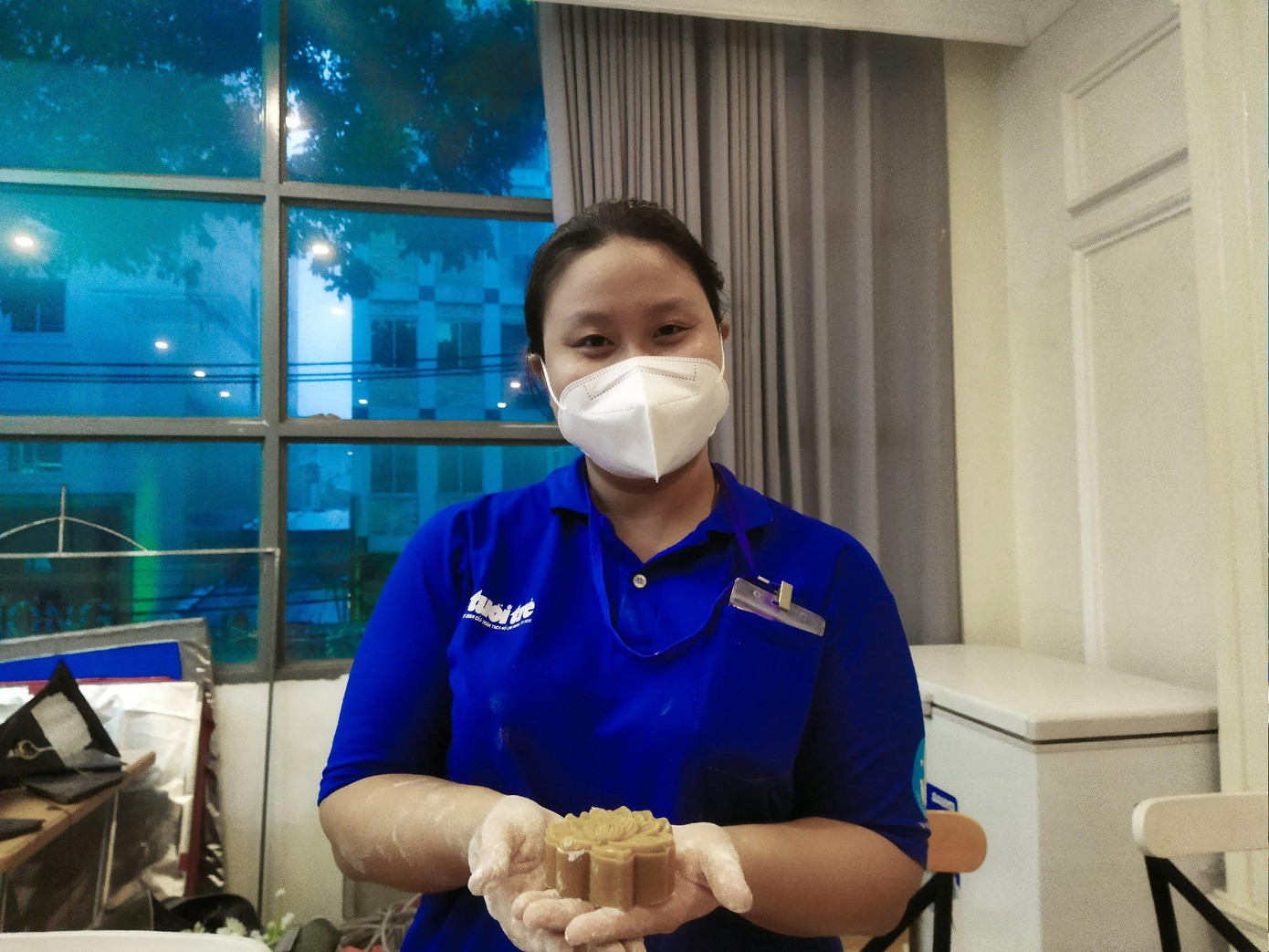 “Dù làm ở đâu, môi trường nào, mình vẫn mong muốn truyền năng lượng tích cực, sự vui vẻ, nhiệt huyết của sức trẻ đến nơi đó. Mong muốn hoạt động tình nguyện nhưng không là từ thiện mà giúp đỡ mọi người nâng cao năng lực của họ”, Hương chia sẻ. “Dù làm ở đâu, môi trường nào, mình vẫn mong muốn truyền năng lượng tích cực, sự vui vẻ, nhiệt huyết của sức trẻ đến nơi đó. Mong muốn hoạt động tình nguyện nhưng không là từ thiện mà giúp đỡ mọi người nâng cao năng lực của họ”, Hương chia sẻ.