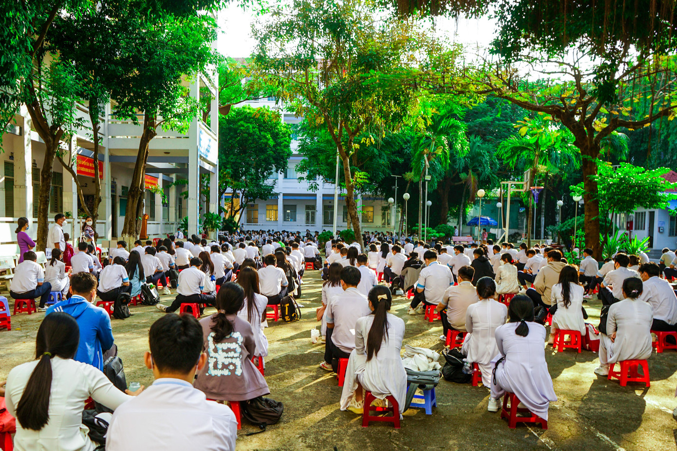 Kể từ khi TP. HCM bắt đầu cho các trường học mở cửa đón học sinh, sinh viên trở lại thì cũng là lúc nhiều bạn trẻ tìm cách để xả stress sau những giờ học căng thẳng tại trường.