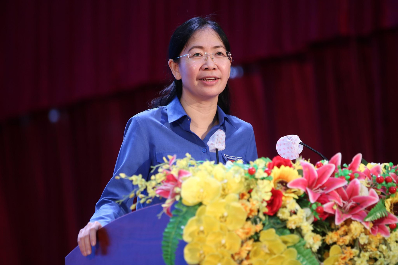 Chị Phan Thị Thanh Phương - Thành ủy viên, Bí thư Thành Đoàn, Chủ tịch Hội Sinh viên TP. HCM phát biểu tại Hội nghị.