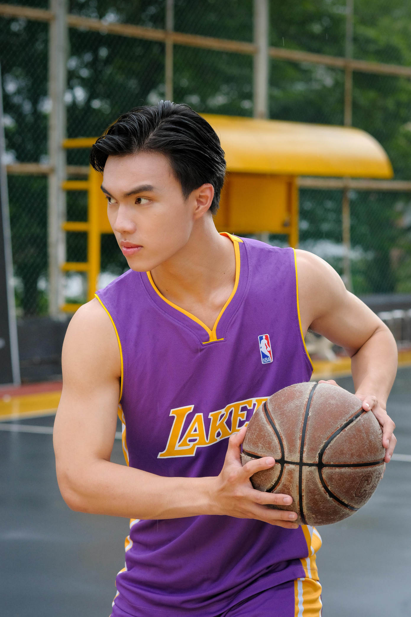 “Ta còn rất trẻ, hãy cứ đam mê, hãy cứ làm, hãy cứ sai, hãy cứ hết mình để không phải hối tiếc”, Phú chia sẻ.