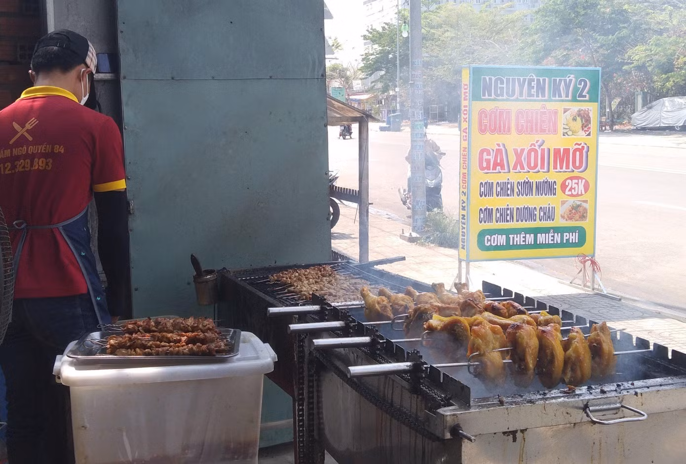 Làng Đại học Thủ Đức được biết đến là "thiên đường ẩn thực" của nhiều sinh viên.