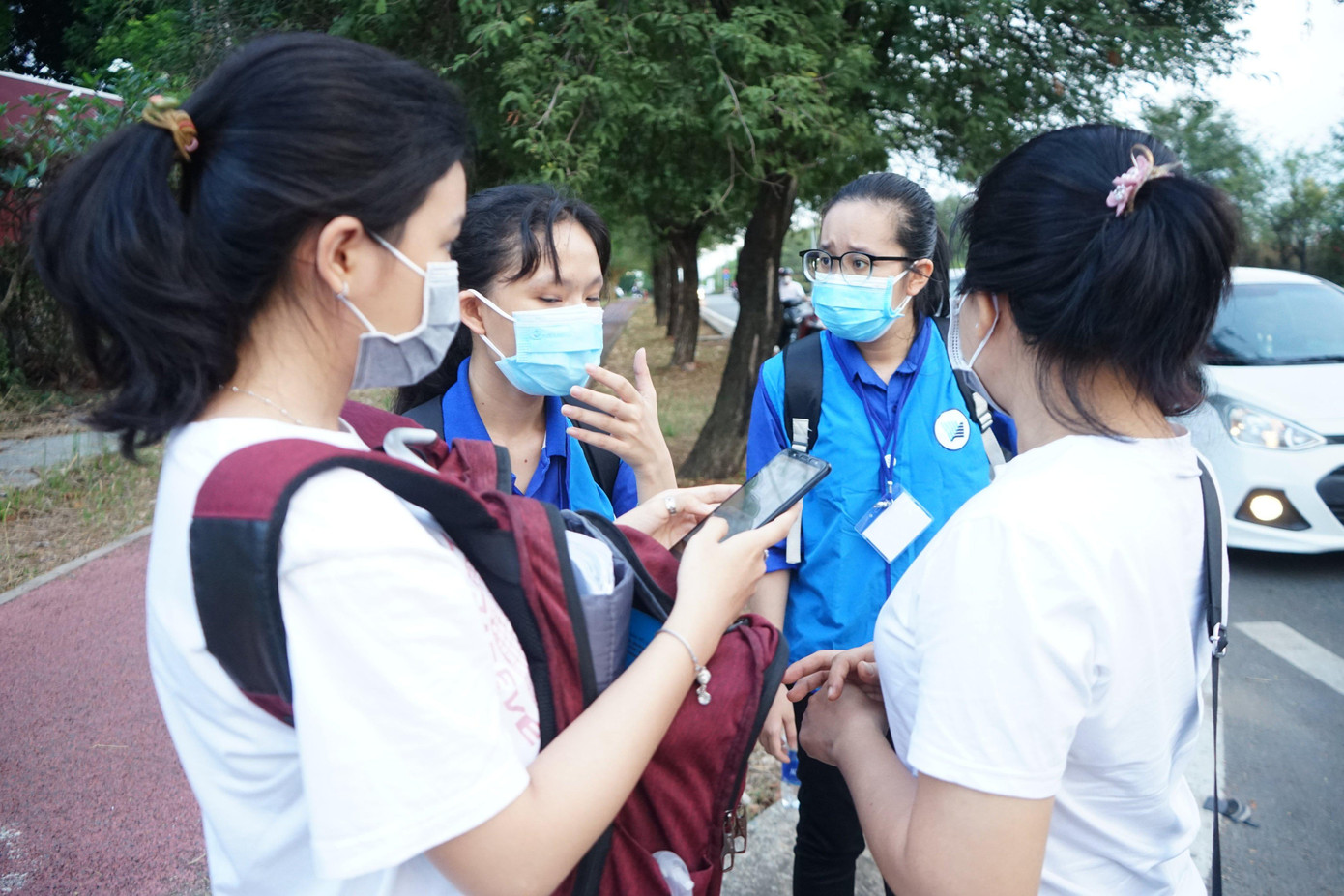 Thí sinh sau buổi thi Kỳ thi Đánh giá năng lực. (Ảnh: Hồng Nguyễn).