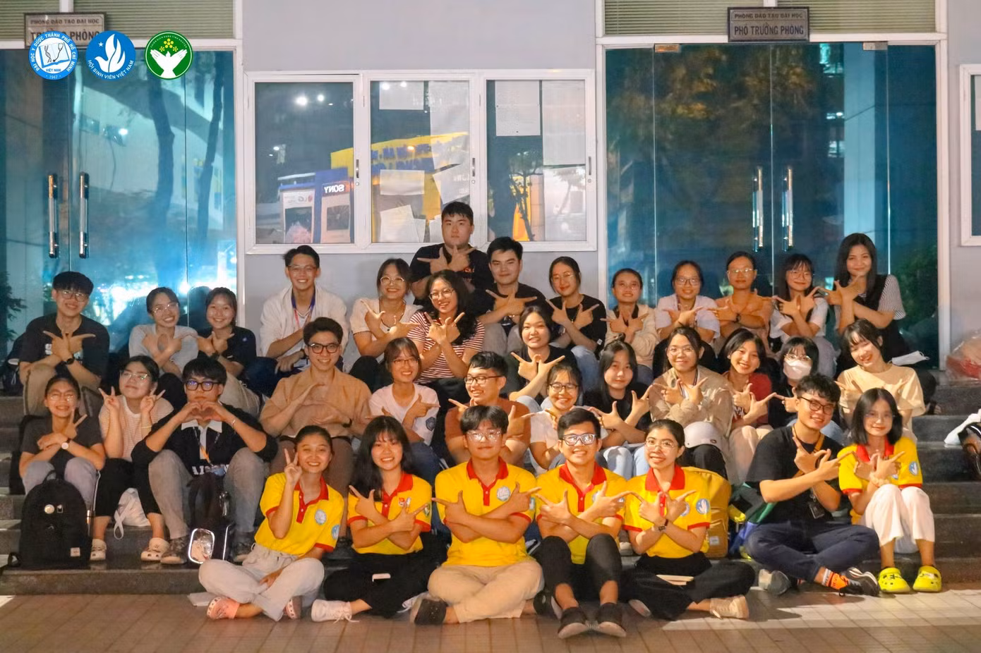 Đội hình 'Sức khỏe vàng' của trường ĐH Y Dược TP. HCM.
